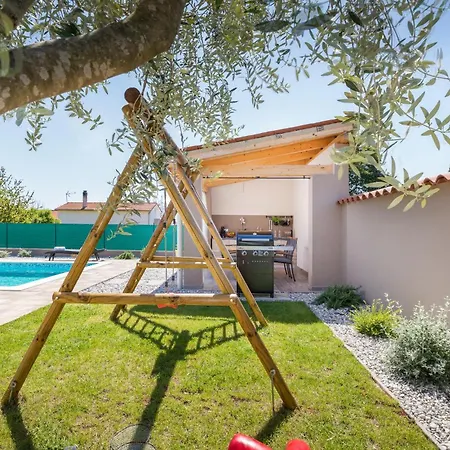 3 Bedroom Gorgeous In * Pola