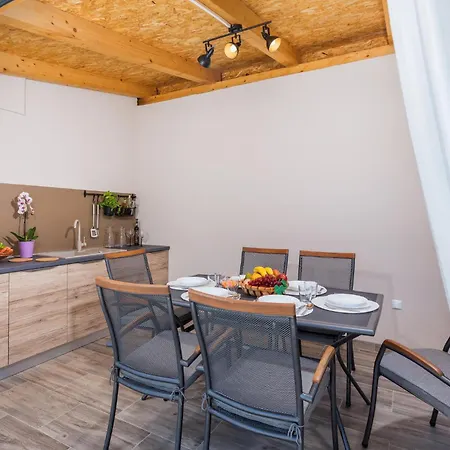 Apartmán 3 Bedroom Gorgeous In