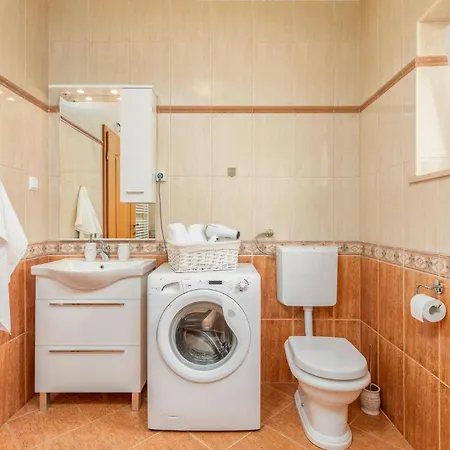 3 Bedroom Gorgeous In *