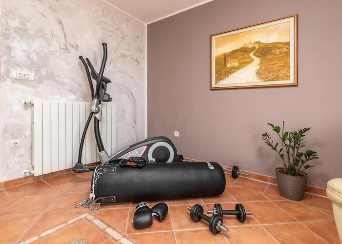 3 Bedroom Gorgeous In * Pula