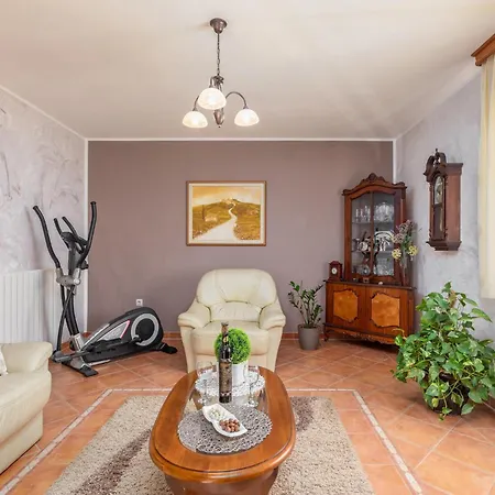 Apartman In *