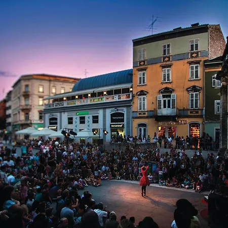 Daire 3 Bedroom Gorgeous In